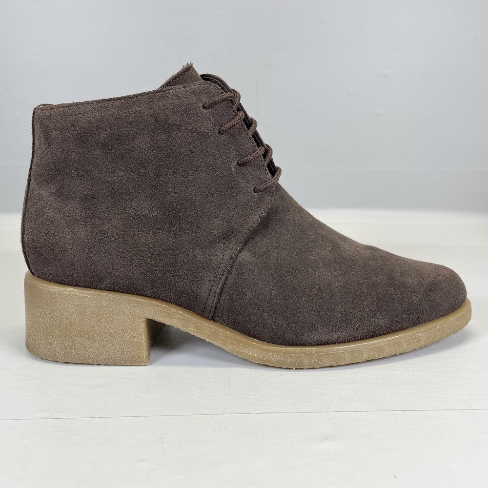 Chelsea Studio Ankle Chukka Boots Womens Size 9 Brown Suede Lace Up Crepe Shoes